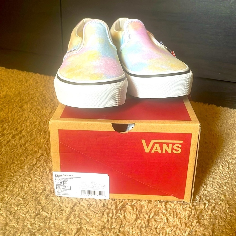 Kids Vans Classic Slip On Pastel Clouds Sizr 3. New in box